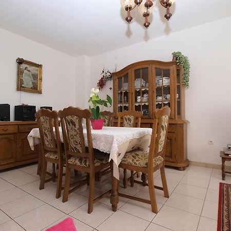 Apartment Luisa 1437 Peruški Zewnętrze zdjęcie