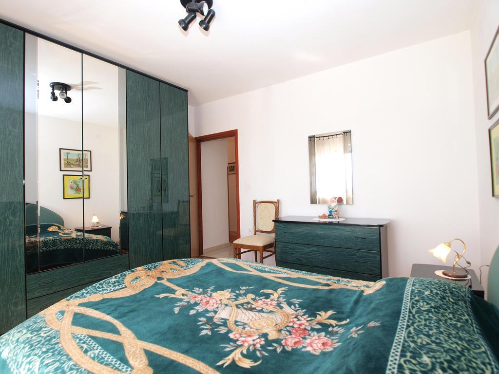 Apartment Luisa 1437 Peruški Zewnętrze zdjęcie