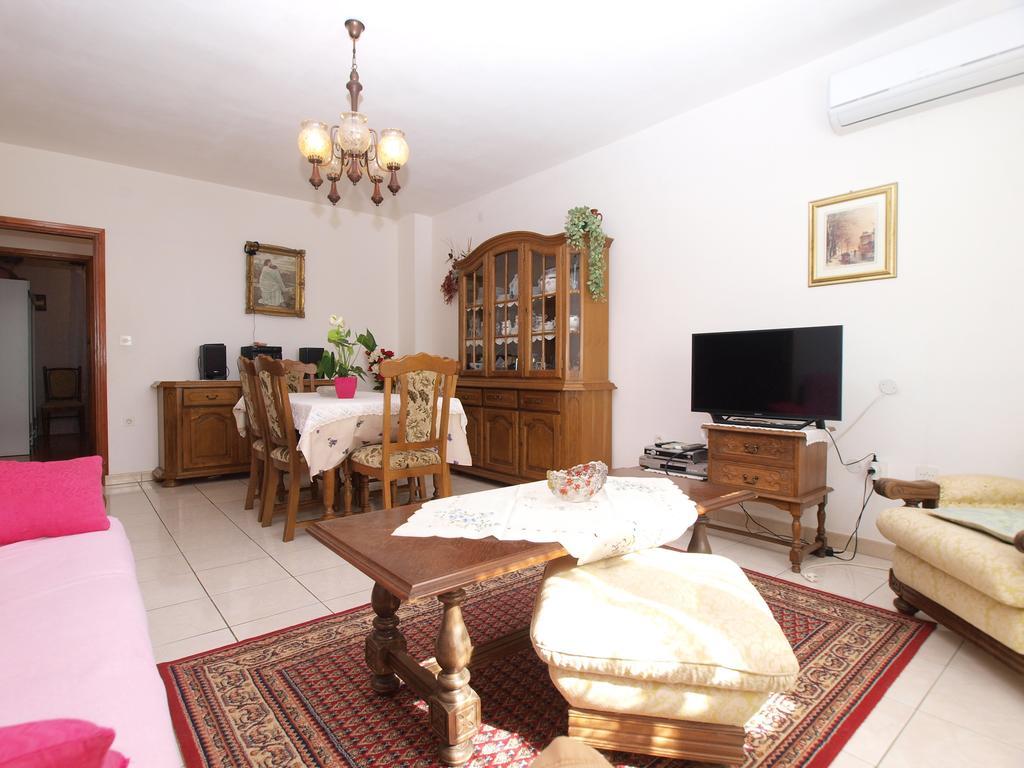 Apartment Luisa 1437 Peruški Zewnętrze zdjęcie