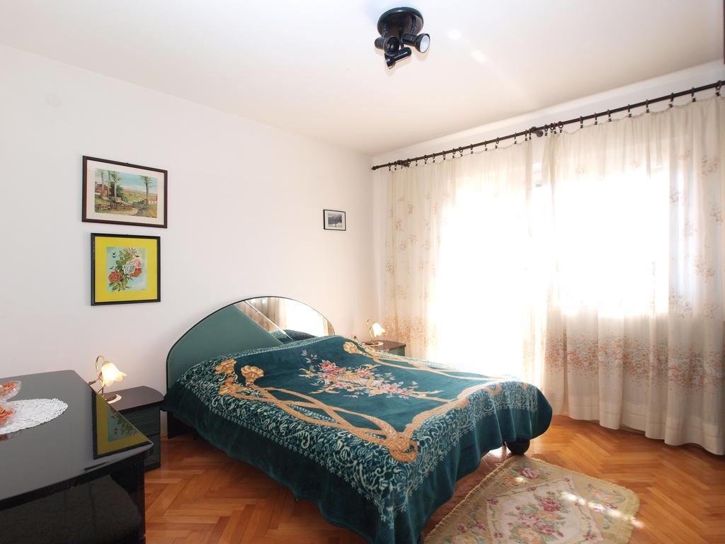 Apartment Luisa 1437 Peruški Zewnętrze zdjęcie