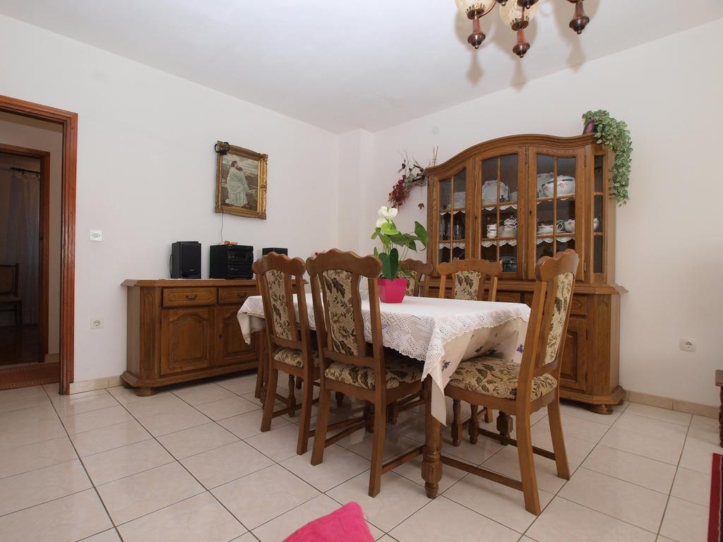 Apartment Luisa 1437 Peruški Zewnętrze zdjęcie