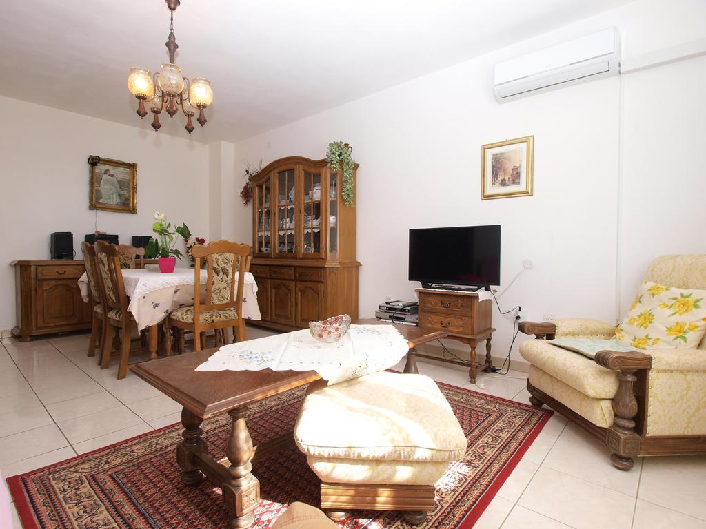 Apartment Luisa 1437 Peruški Zewnętrze zdjęcie