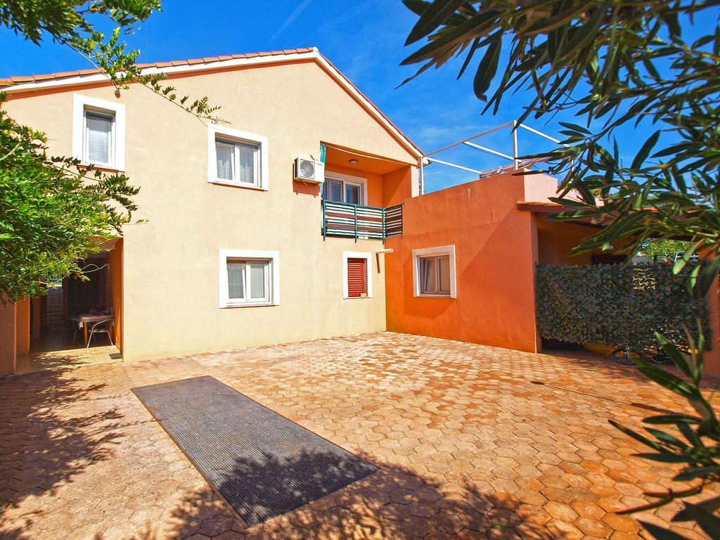 Apartment Luisa 1437 Peruški Zewnętrze zdjęcie